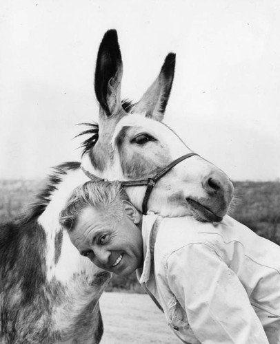 Donkey Serenade' singer and pal