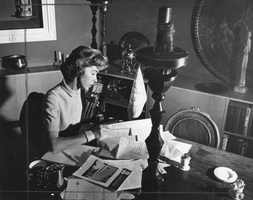 Marsha Hunt with United Nations mail