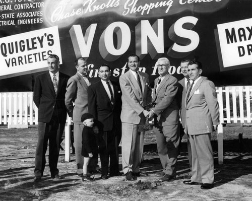 Ground broken for Von's Market