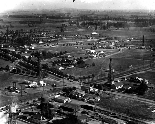 Athens on the hills oil field, view 2