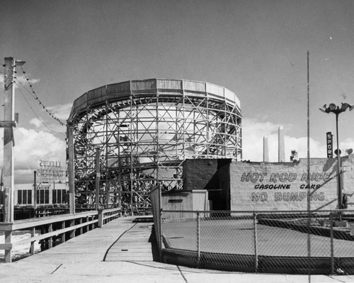 Ocean Park Pier blacks out after years as fun zone