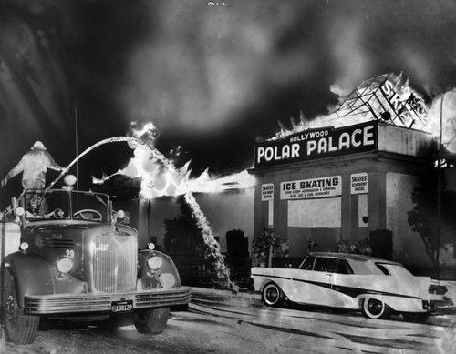 Fire destroys Hollywood Polar Palace