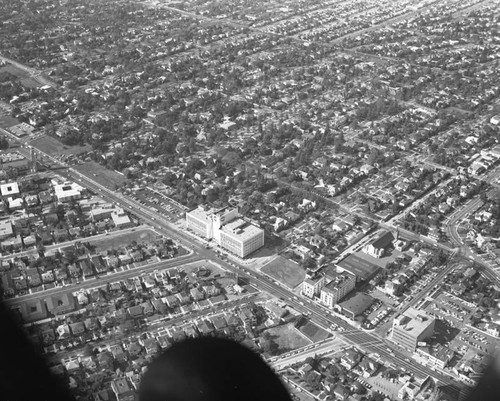 Tidewater Oil Co., Wilshire Blvd., looking northwest