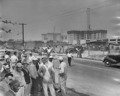 Workers strike at Park La Brea housing project