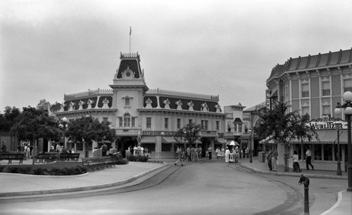 Disneyland Emporium