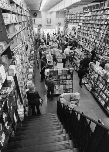 Shoppers in Hollywood Pickwick book shop