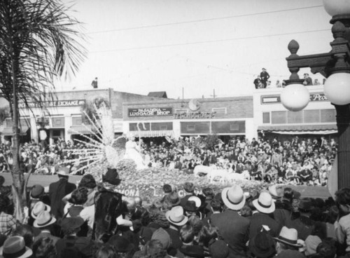 Pomona float, 1938 Rose Parade