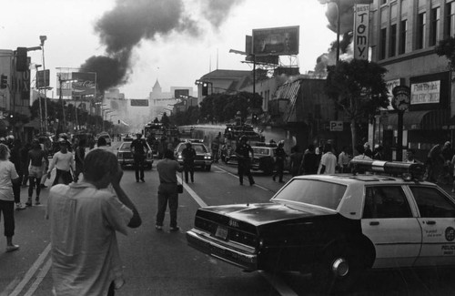 Retail stores on fire, Los Angeles