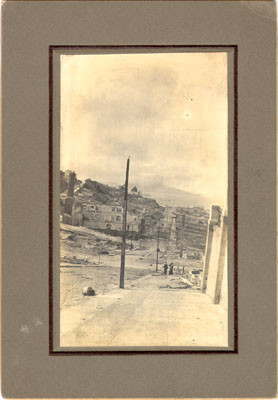 [Unidentified street after 1906 earthquake]