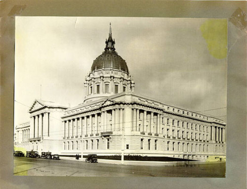 [City Hall]