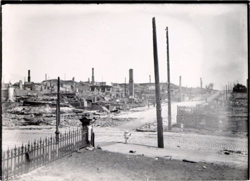 [Unidentified street after 1906 earthquake]