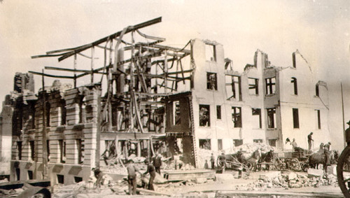 [Ruins of the St. Dunstan Hotel located on the corner Van Ness avenue and Sutter street]