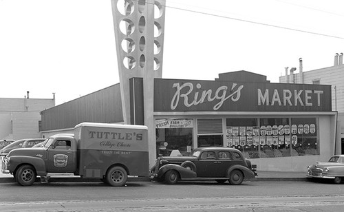 [Taraval Street and 33rd Avenue, Ring's Market]