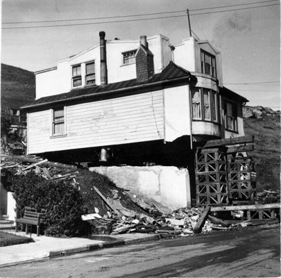 [Sliding house on Bernal Heights hill]