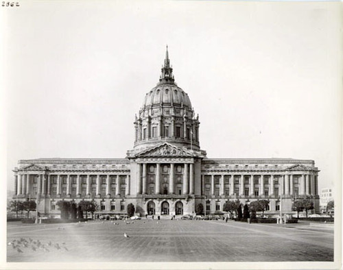 [City Hall]