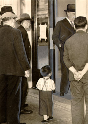 [Bank of Canton closed by F. Richardson]