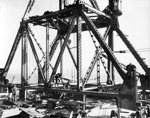 [Creeper truss construction for Golden Gate Bridge]