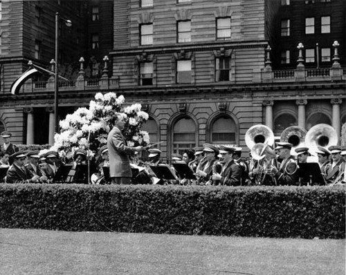 [Balboa High School band performing in Union Square]