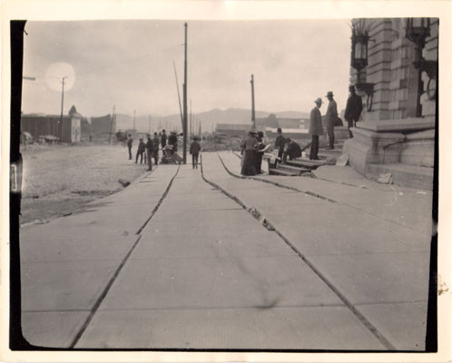 [Post Office on the corner of 7th and Mission streets after the earthquake and fire of April, 1906]