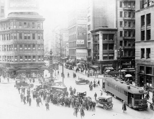 [Lotta's Fountain on Market Street]