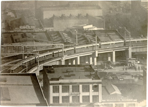 [First electric train to carry passengers across the San Francisco-Oakland Bay Bridge]