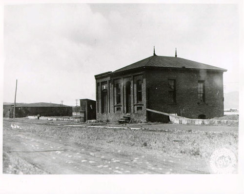 [Housing on Northeast and Northwest corner of Francisco & Steiner Street, purchased by Pan Pacific International Exposition]