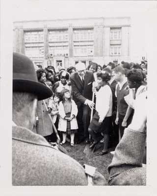 [Groundbreaking Ceremony of the Western Addition Branch Library]