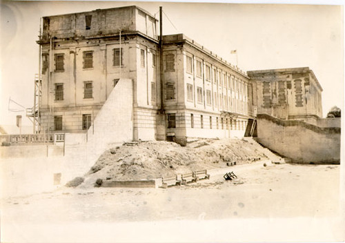 [Alcatraz Prison]