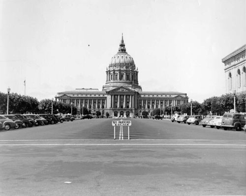 [City Hall looking west on Fulton Street]