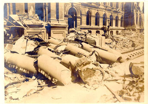 [City Hall in ruins after the 1906 earthquake and fire]