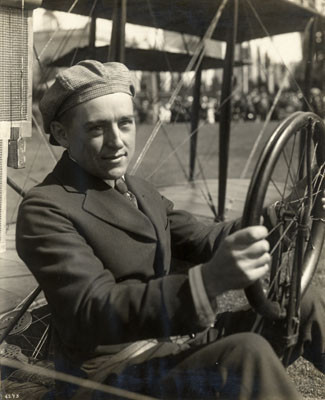 [Aviator Art Smith in his aeroplane at Panama-Pacific International Exposition]