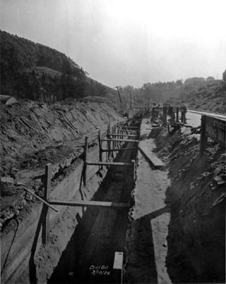 [Trench along Seventh Avenue at Lawton]