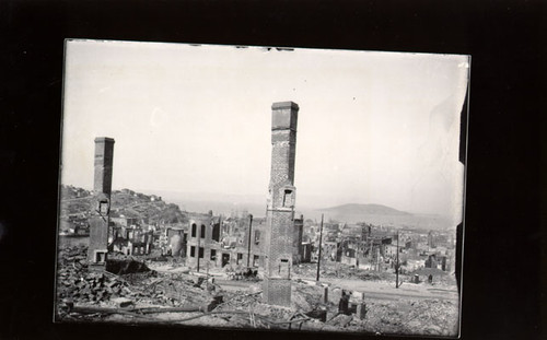 [San Francisco after the1906 earthquake and fire]