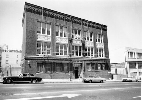 [Exterior of Washington Irving School]