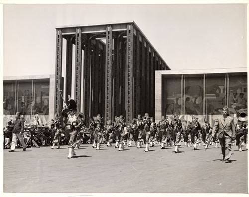 [Members of Islam Temple parading in front of the Federal Building, Golden Gate International Exposition on Treasure Island]