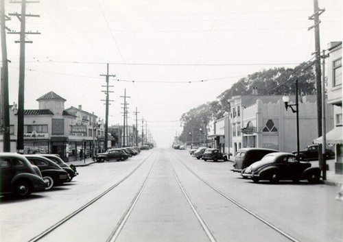 [Taraval Street at 21st Avenue]