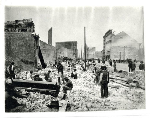 [Brick removal after the 1906 earthquake]