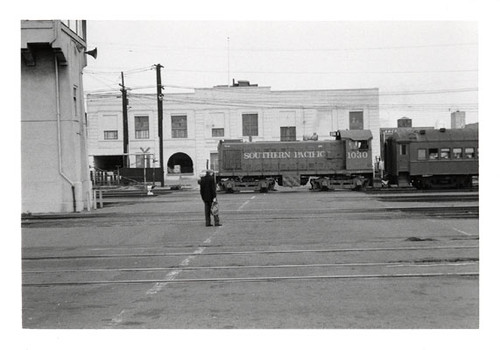 [Railroad crossing near Southern Pacific depot on 3rd Street]