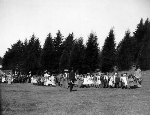 [Unidentified group of children and adults in Golden Gate Park]