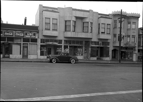 [2511 24th Street, Teddy Wong Hand Laundry & Cleaners, USC Smoke Shop]