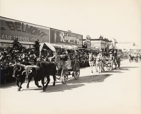 [Prairie schooner and stagecoach, Parade from Portola Festival, October 19-23, 1909]