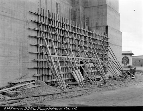 Pump station at pier W-1