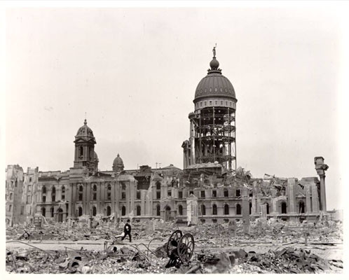 [City Hall in ruins after the 1906 earthquake and fire]