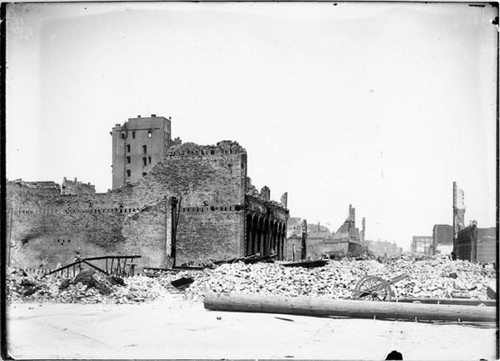 [Unidentified street after 1906 earthquake]