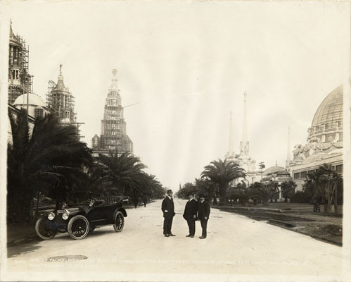 [Avenue of Palms at the Panama-Pacific International Exposition]