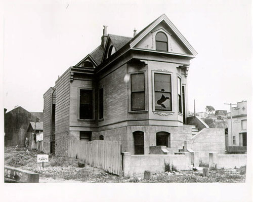 [Housing on E. Franklin 37'-6" N. Francisco purchased by Pan Pacific International Exposition]