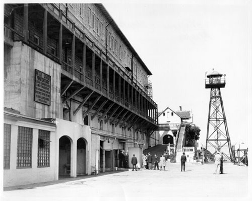 [Group of visitors at Alcatraz Island Federal Penitentiary]