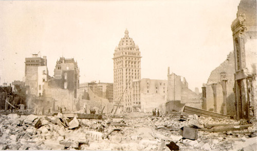 [View from Powell and Geary Streets, Call Building in center]