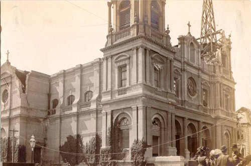 [St. Dominic's Church, at Bush and Steiner Streets, after the 1906 earthquake]