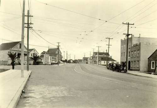 [San Jose Avenue at Broad Street]